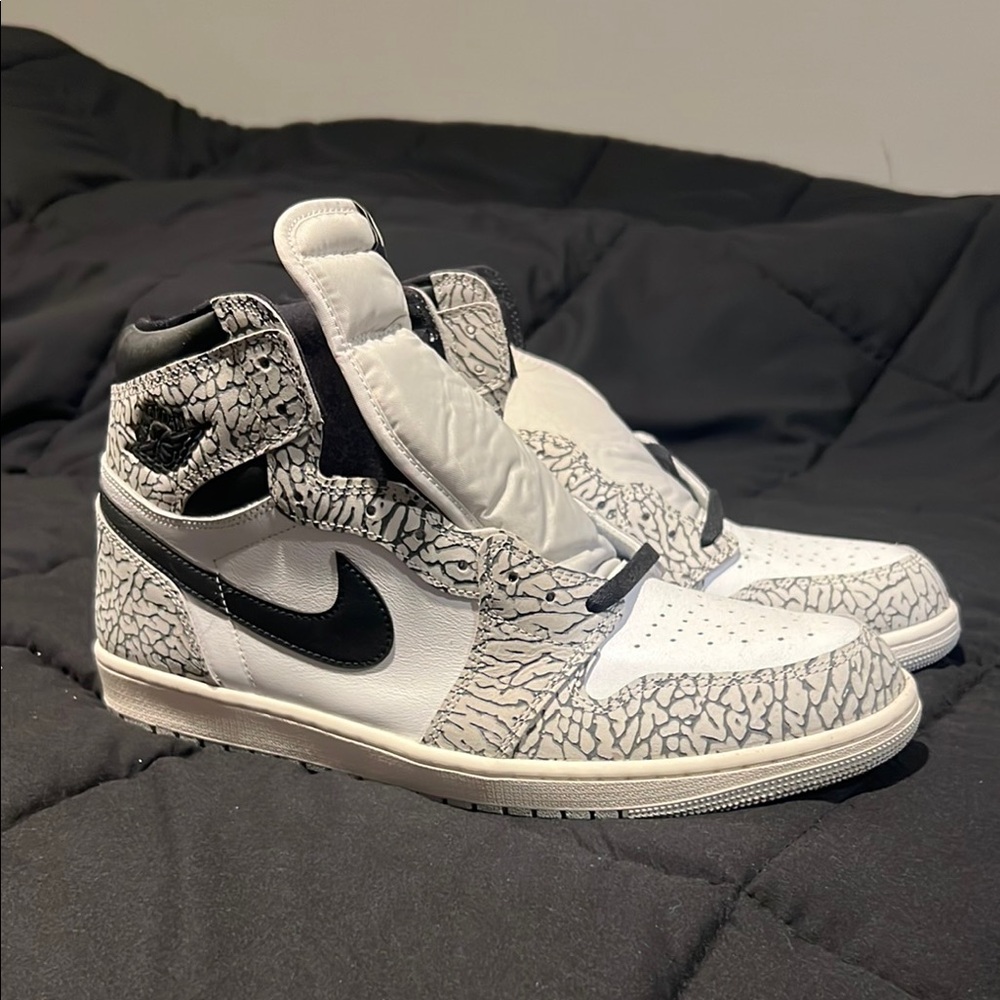 Nike Air Jordan 1 high top cement